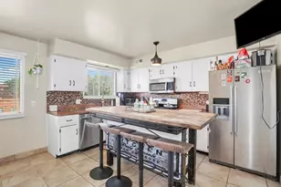 14541 S Marquette Ave, Burnham, IL 60633 - Photo 8