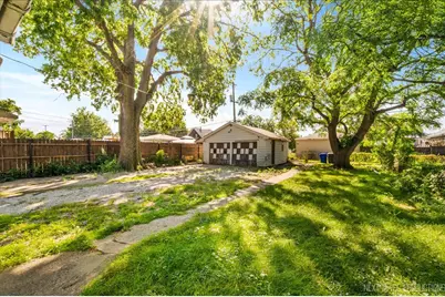 4000 Amelia Avenue, Lyons, IL 60534 - Photo 24