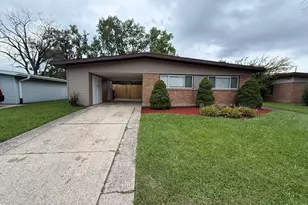 150 Algonquin St, Park Forest, IL 60466 - Photo 1