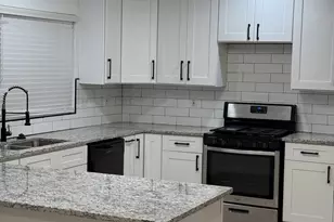 150 Algonquin St, Park Forest, IL 60466 - Photo 10