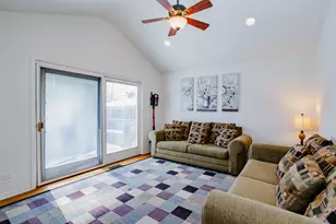 2009 Dundee Rd, Northbrook, IL 60062 - Photo 8