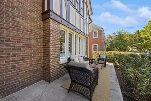 1116 N Elmwood Ave, Oak Park, IL 60302 - Photo 2