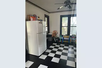 214 College Avenue, Dekalb, IL 60115 - Photo 4