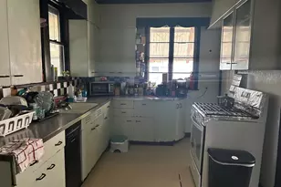 214 College Ave, Dekalb, IL 60115 - Photo 6