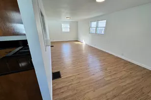 804 E 12th St, Streator, IL 61364 - Photo 6