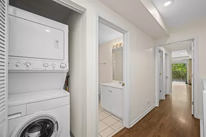 2520 W Bloomingdale Avenue #B, Chicago, IL 60647 - Photo 10