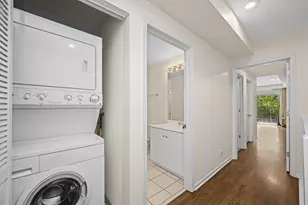 2520 W Bloomingdale Ave, Chicago, IL 60647 - Photo 10