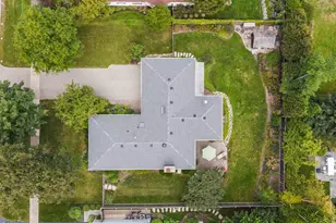 275 Ingram St, Northfield, IL 60093 - Photo 2