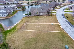 10470 Doubletree Dr S, Winfield, IN 46307 - Photo 8