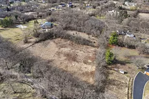 599 N Plum Tree Rd, Barrington Hills, IL 60010 - Photo 6