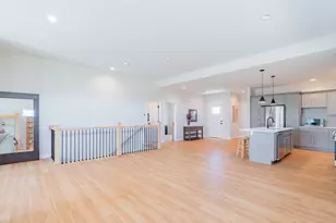 1906 Dunraven Rd, Bloomington, IL 61704 - Photo 8