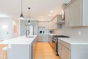 1906 Dunraven Rd, Bloomington, IL 61704 - Photo 6