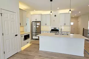 1004 Joshua Ln, Genoa, IL 60135 - Photo 6