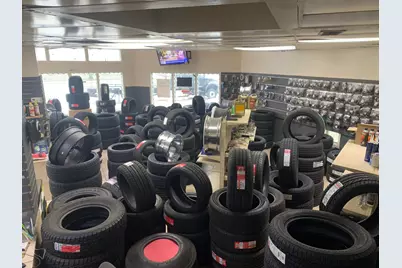 935 W Jefferson Street, Joliet, IL 60435 - Photo 8