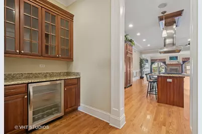 4858 W Chase Avenue, Lincolnwood, IL 60712 - Photo 10