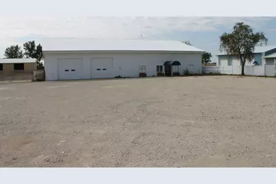 320 W Lincoln Highway, Cortland, IL 60112 - Photo 2