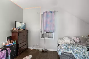 8942 S Baltimore Ave, Chicago, IL 60617 - Photo 12