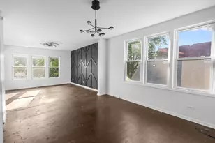 8942 S Baltimore Ave, Chicago, IL 60617 - Photo 4