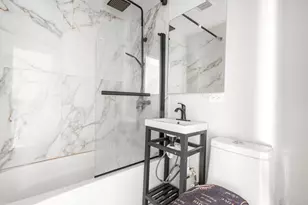 8942 S Baltimore Ave, Chicago, IL 60617 - Photo 6