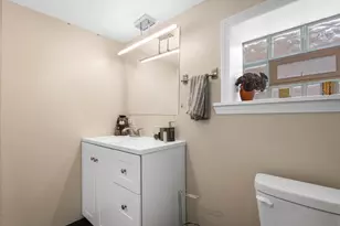 2637 N 73rd Ct, Elmwood Park, IL 60707 - Photo 8