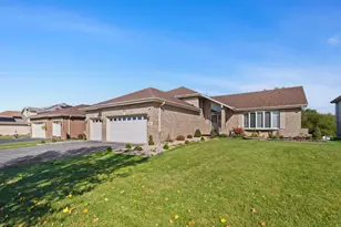 931 Destiny Dr, Matteson, IL 60443 - Photo 1