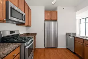 400 W Ontario St, Chicago, IL 60654 - Photo 12