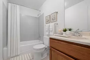 400 W Ontario St, Chicago, IL 60654 - Photo 10