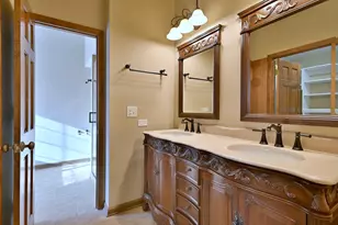 42W439 Sylvan Ln, Saint Charles, IL 60175 - Photo 32