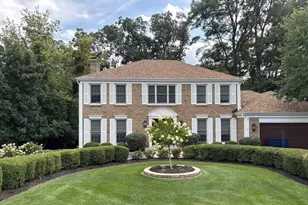 42W439 Sylvan Ln, Saint Charles, IL 60175 - Photo 1