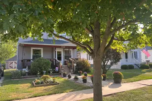 132 W Franklin Street W, Paxton, IL 60957 - Photo 4