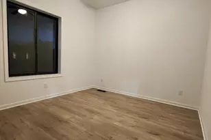 422 View St, Ottawa, IL 61350 - Photo 10