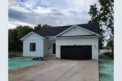 422 View Street, Ottawa, IL 61350 - Photo 1