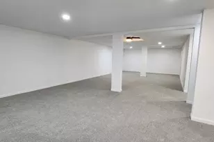 422 View St, Ottawa, IL 61350 - Photo 14