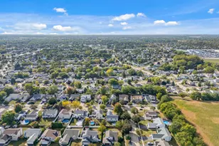 1810 Foxfield Dr, Joliet, IL 60435 - Photo 52