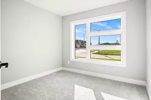 1214 Slate St, Normal, IL 61761 - Photo 4