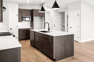 1214 Slate St, Normal, IL 61761 - Photo 8