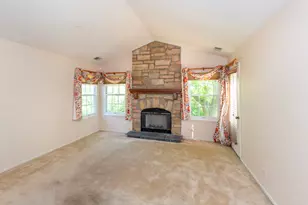 2119 Glasgow Ct, Hanover Park, IL 60133 - Photo 14