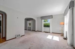 28W544 Rogers Ave, Warrenville, IL 60555 - Photo 2