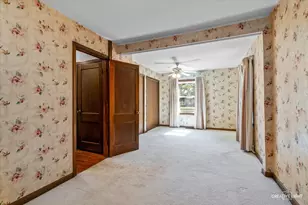 28W544 Rogers Ave, Warrenville, IL 60555 - Photo 8