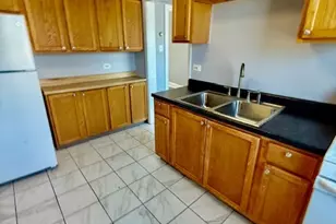 9213 S Laflin St, Chicago, IL 60620 - Photo 4