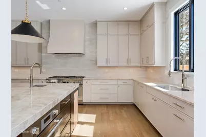 414 Laurel Avenue, Wilmette, IL 60091 - Photo 4