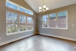 1431 Somerset Pl, Barrington, IL 60010 - Photo 8