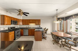 11901 Windemere Ct, Orland Park, IL 60467 - Photo 4