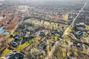 535 Fairway Ln, Northbrook, IL 60062 - Photo 1