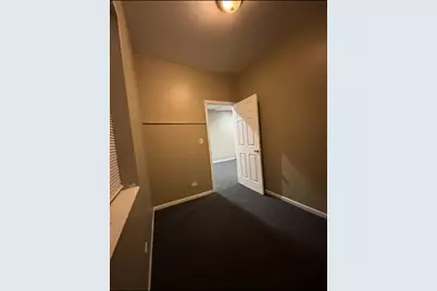 8436 S Exchange Avenue, Chicago, IL 60617 - Photo 4