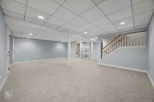 536 W Evergreen St, Wheaton, IL 60187 - Photo 14