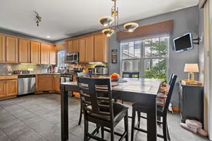 410 Bay Tree Cir, Vernon Hills, IL 60061 - Photo 6