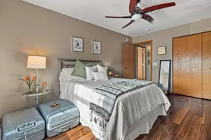 410 Bay Tree Cir, Vernon Hills, IL 60061 - Photo 18