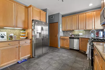 410 Bay Tree Circle, Vernon Hills, IL 60061 - Photo 8