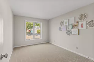 2410 Stillwater Dr, Champaign, IL 61821 - Photo 14